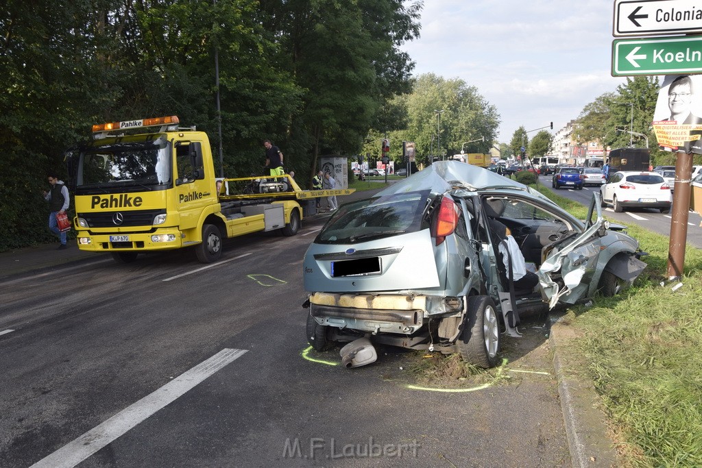 Schwerer VU Koeln Dellbrueck Bergisch Gladbacherstr Herler Ring P122.JPG - Miklos Laubert